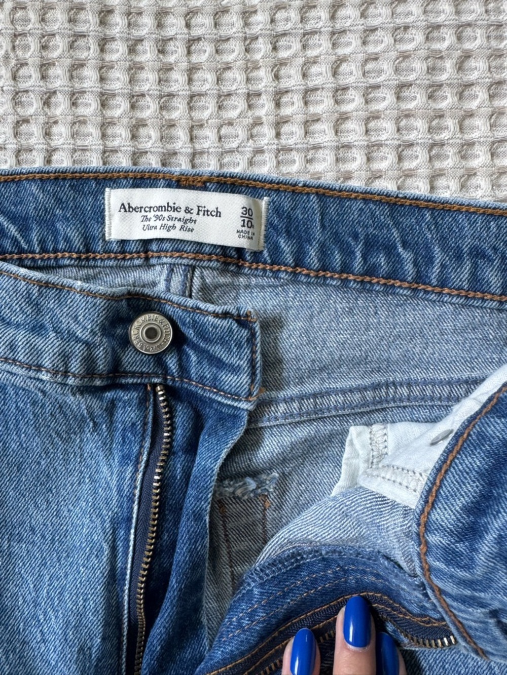 Abercrombie & Fitch 90s straight Ultra High Rise Jeans